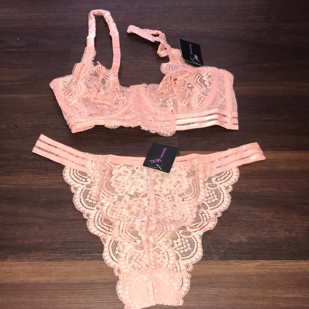 Guoeappa Sexy Soft Lace Lingerie Set Floral Lace Unserwear & Bra Set NWT